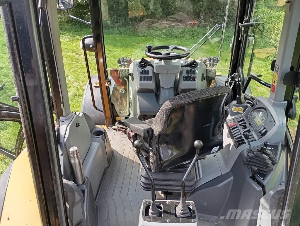 CAT 434 F Rovokopači