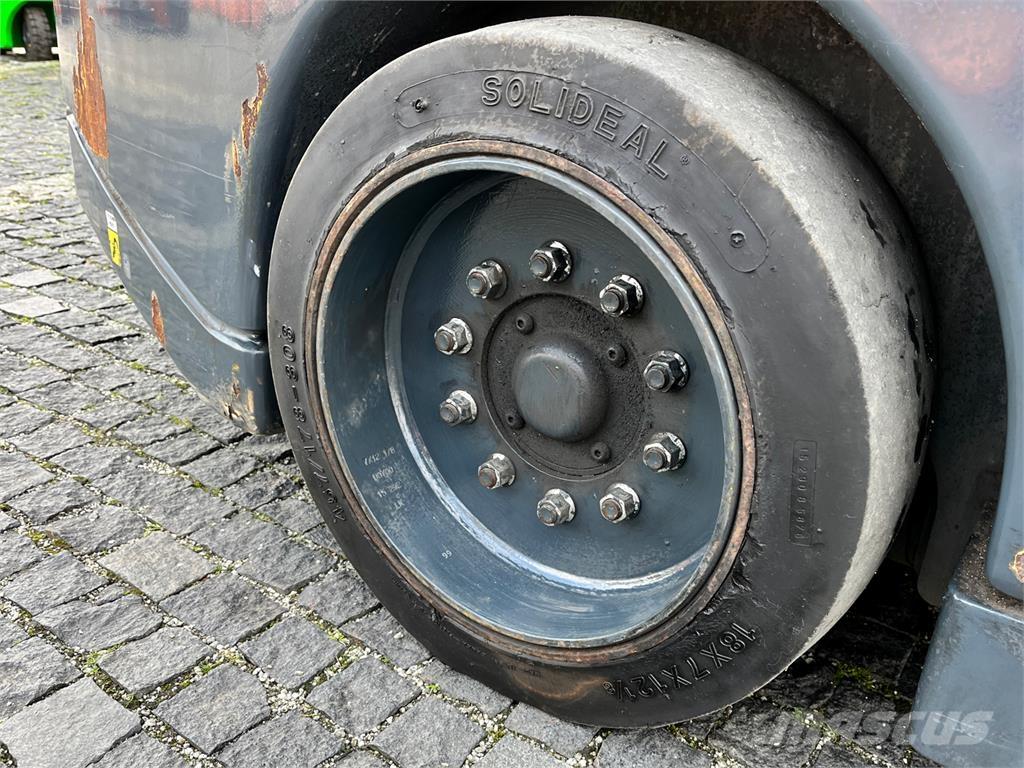 Aisle-Master 15NE Viljuškar za uže prolaze