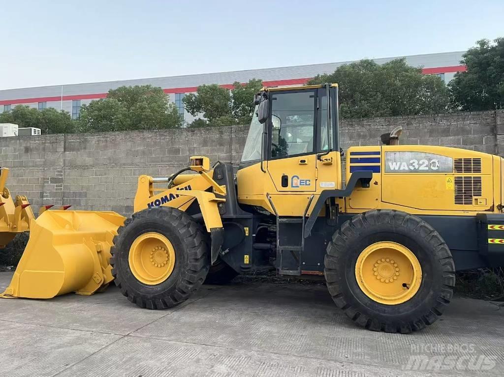 Komatsu WA 320 Utovarivači na točkove
