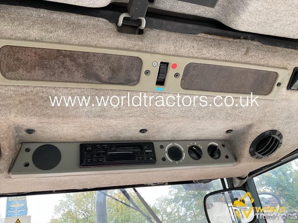 Massey Ferguson 4235 Traktori