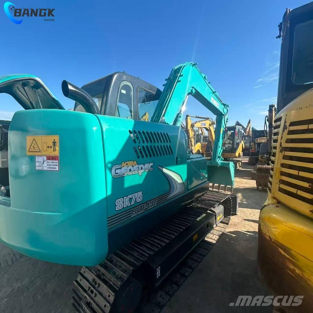 Kobelco SK75-8 Bageri guseničari