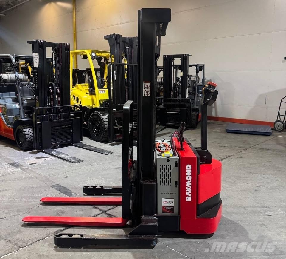 Raymond RSS40 Samopogonski ručni viljuškari