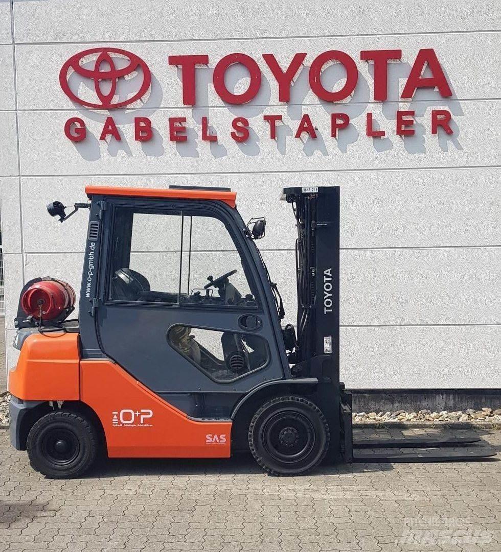 Toyota 02-8FGF25 Plinski viljuškari
