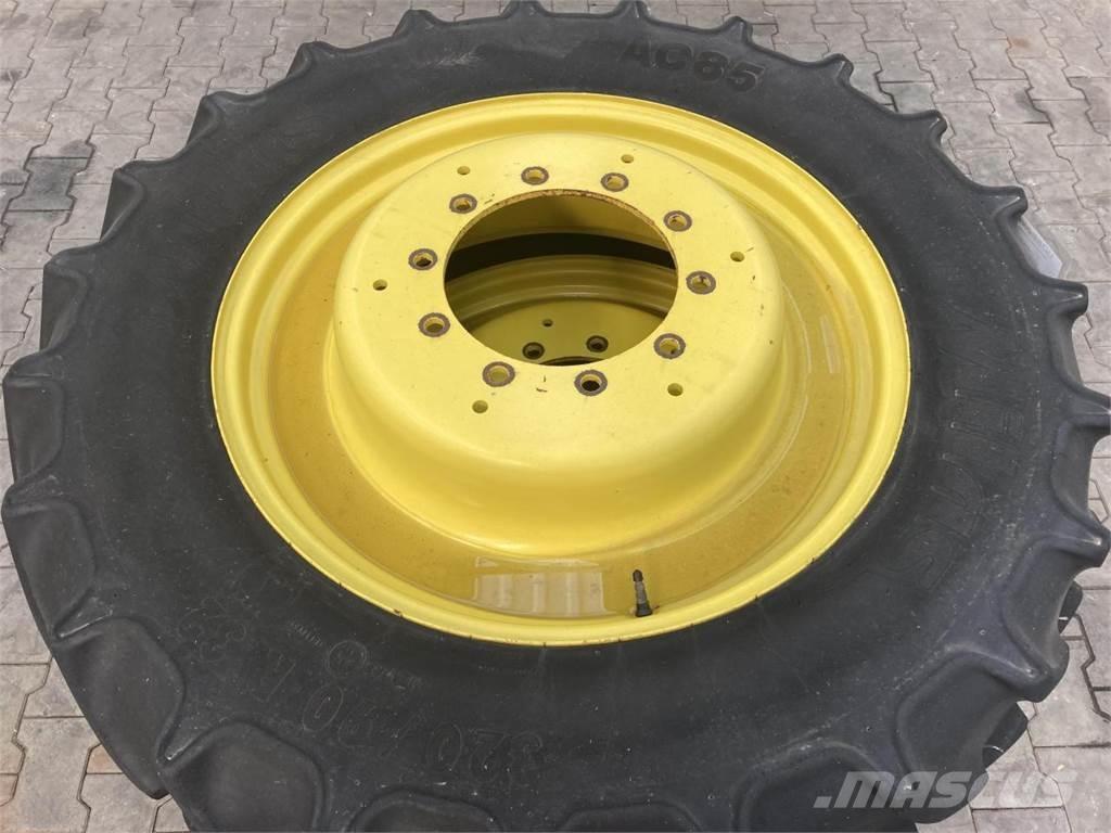 Mitas 320/90R32 Gume, točkovi i felne