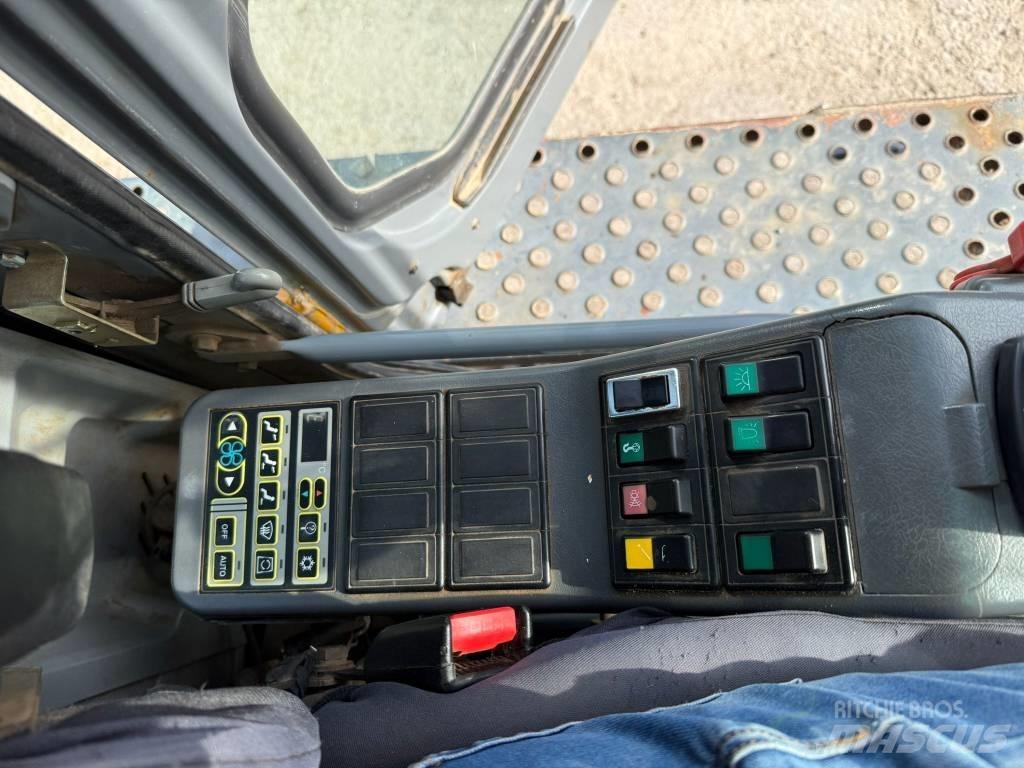 Volvo EC 360 B LC Bageri guseničari