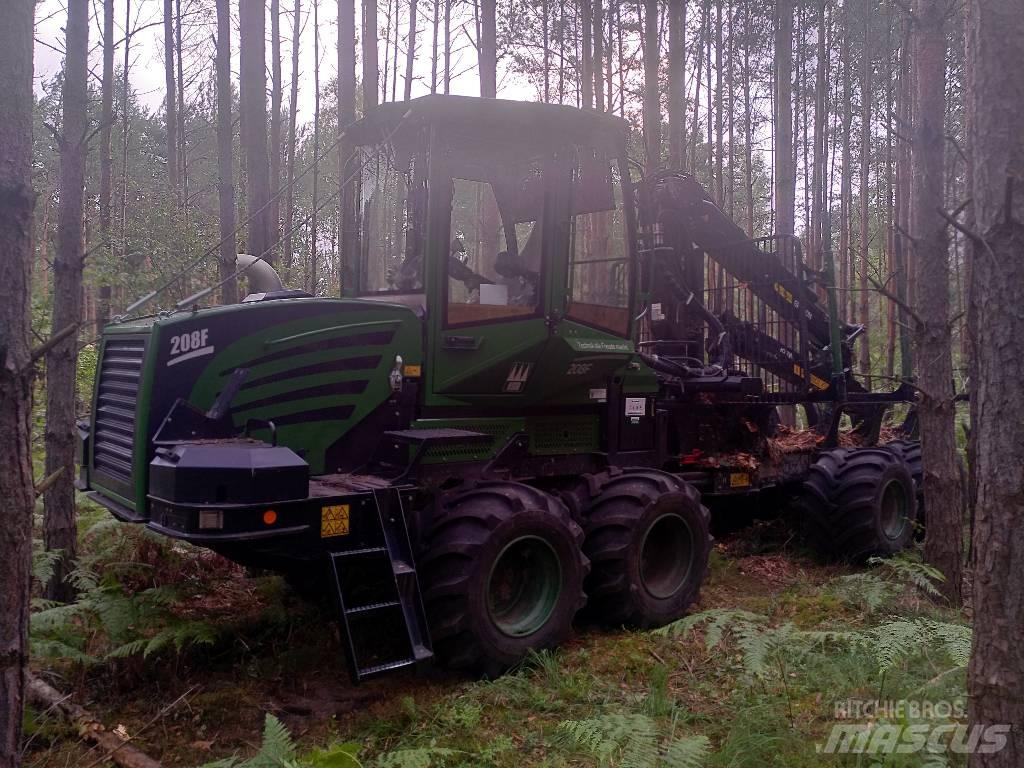 HSM 208 F Forvarderi