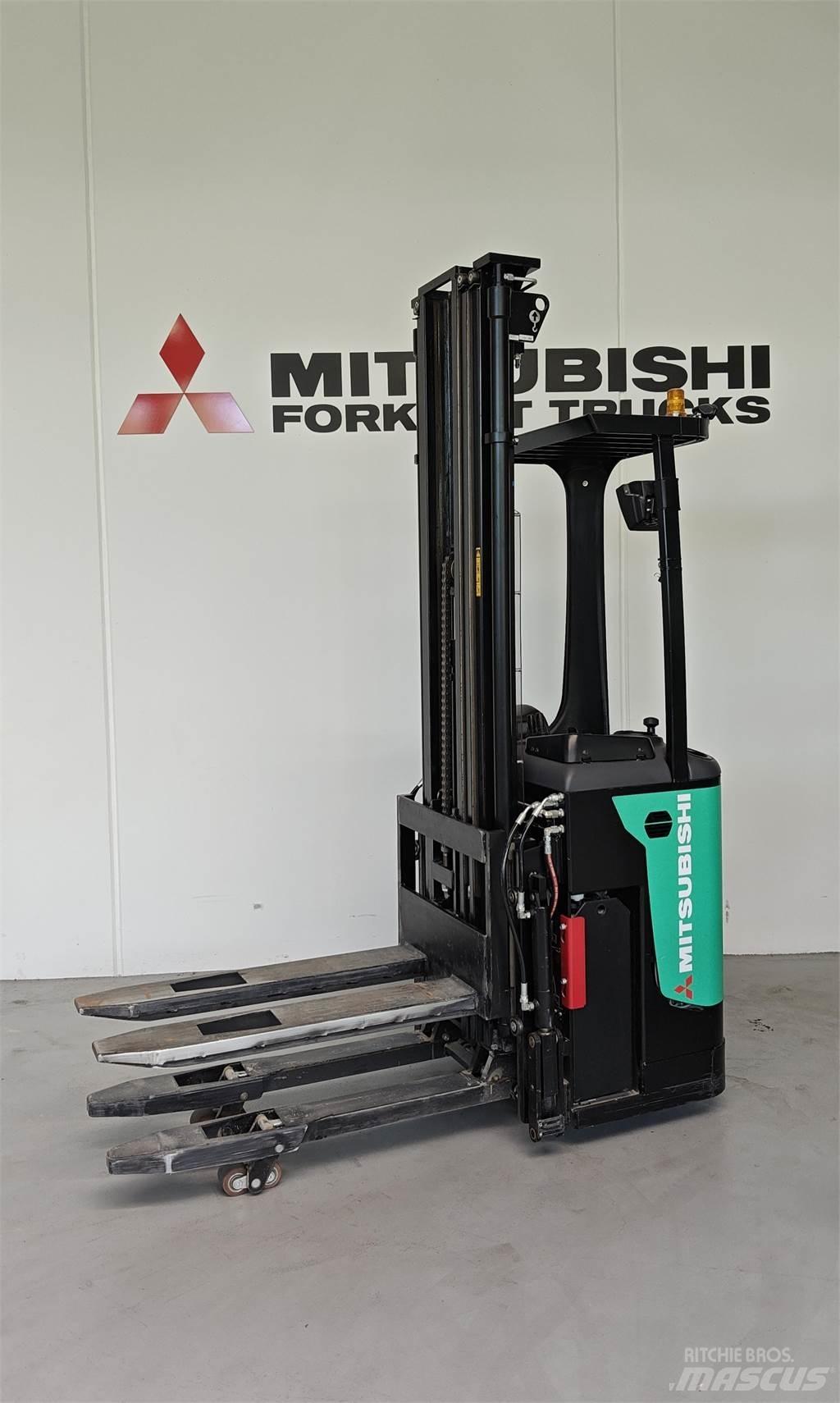 Mitsubishi SBR16NI Nisko podizni električni viljuškar sa stajalištom
