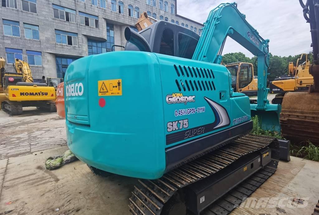 Kobelco SK 75 Midi bageri 7t – 12t
