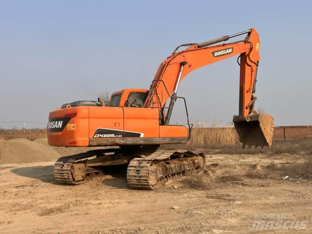 Doosan DX225LC-9C Bageri guseničari