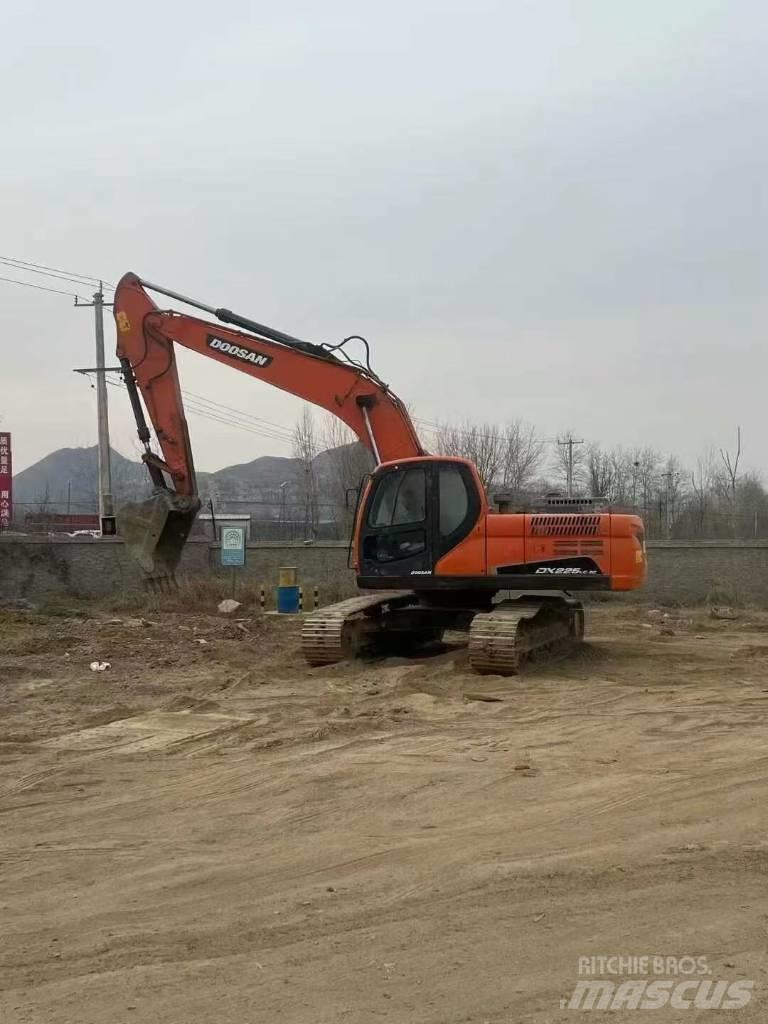 Doosan DX225LC-9C Bageri guseničari