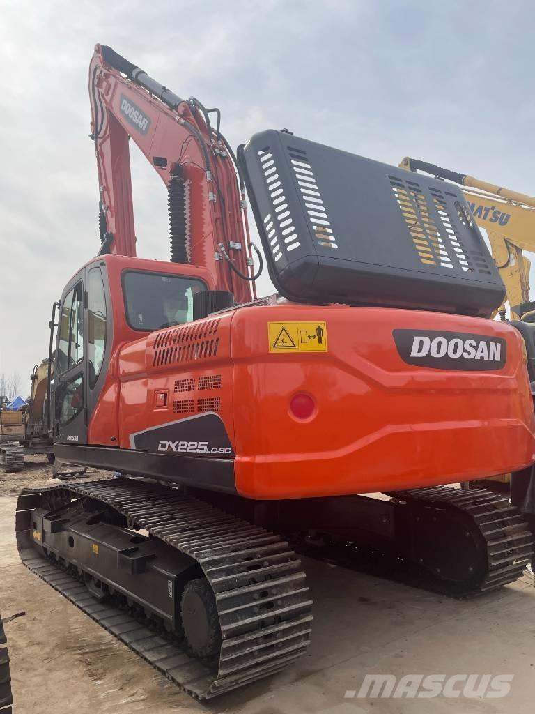 Doosan DX 225 Bageri guseničari