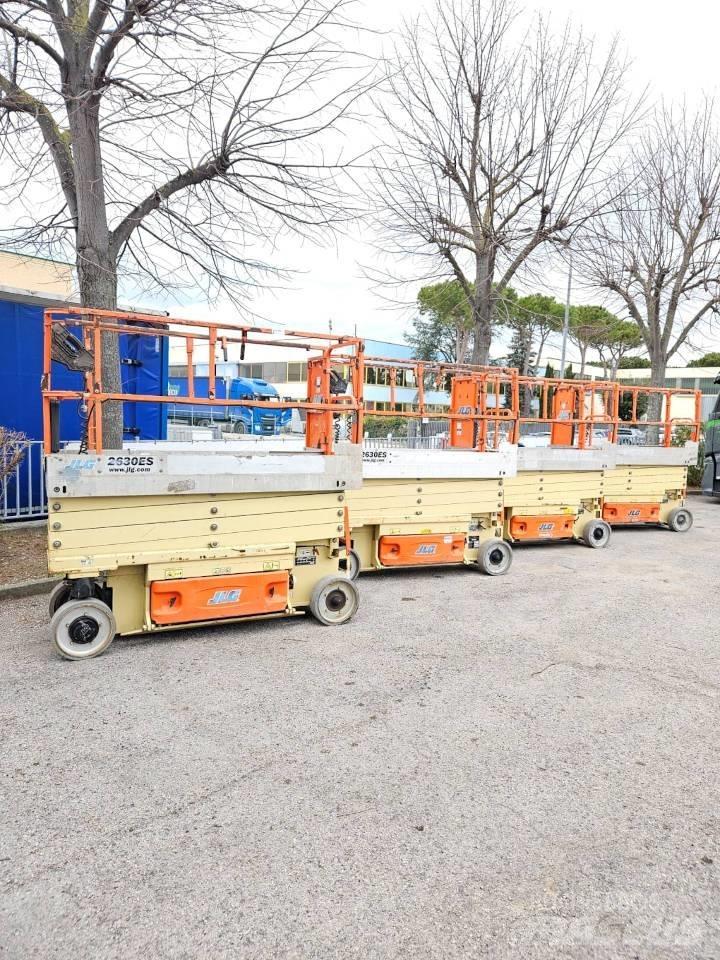 JLG 2630 ES Makazaste platforme