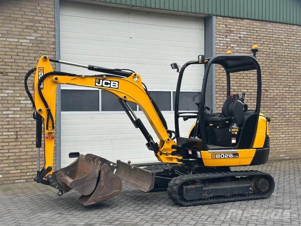 JCB 8026 CTS Mini bageri < 7t