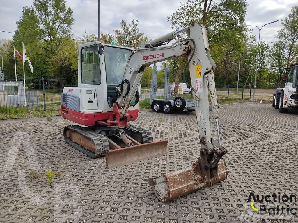 Takeuchi TB228 Mini bageri < 7t