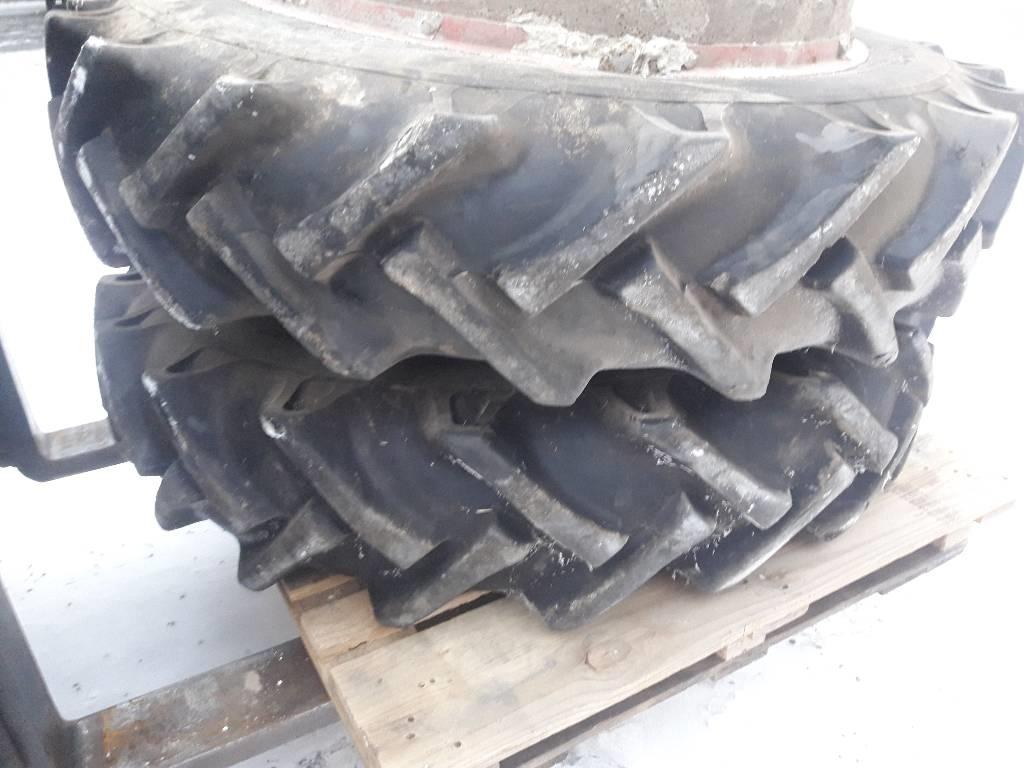 Raju 12,4/11-36 Gume, točkovi i felne