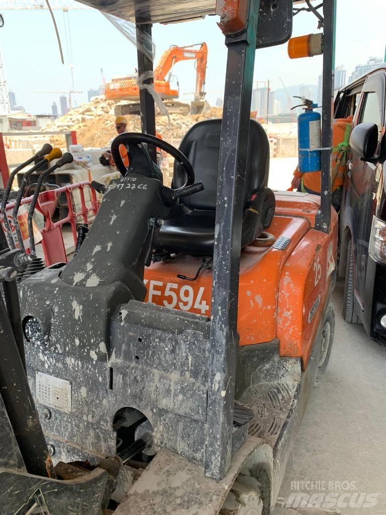 TCM Forklift FD25T4 Dizelski viljuškari