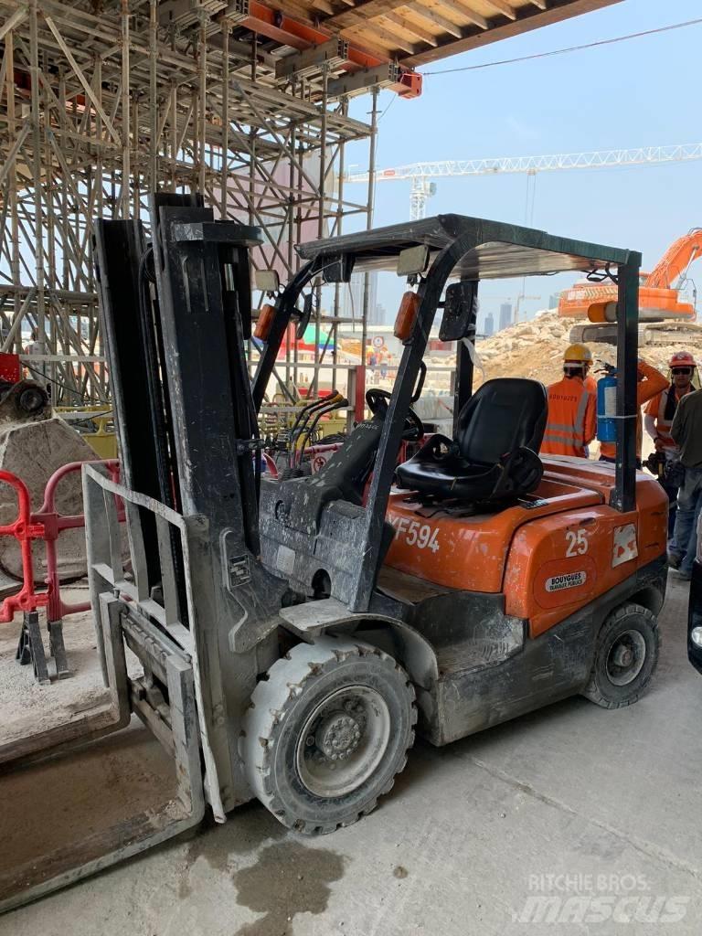 TCM Forklift FD25T4 Dizelski viljuškari