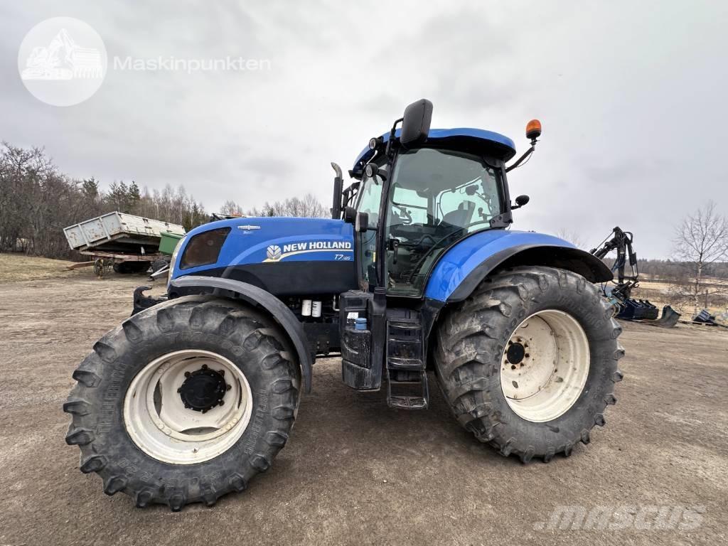 New Holland T 7.185 Traktori