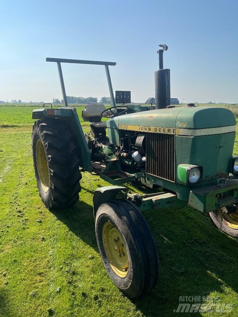 John Deere 1630 Traktori