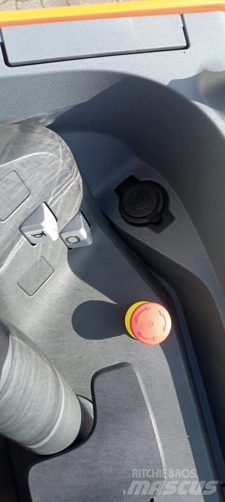 Toyota LSI200 Nisko podizni električni viljuškar