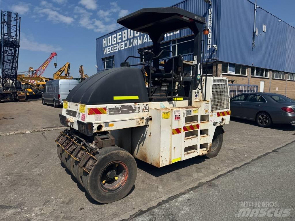 Dynapac CP 142 Gumeni valjci na točkovima