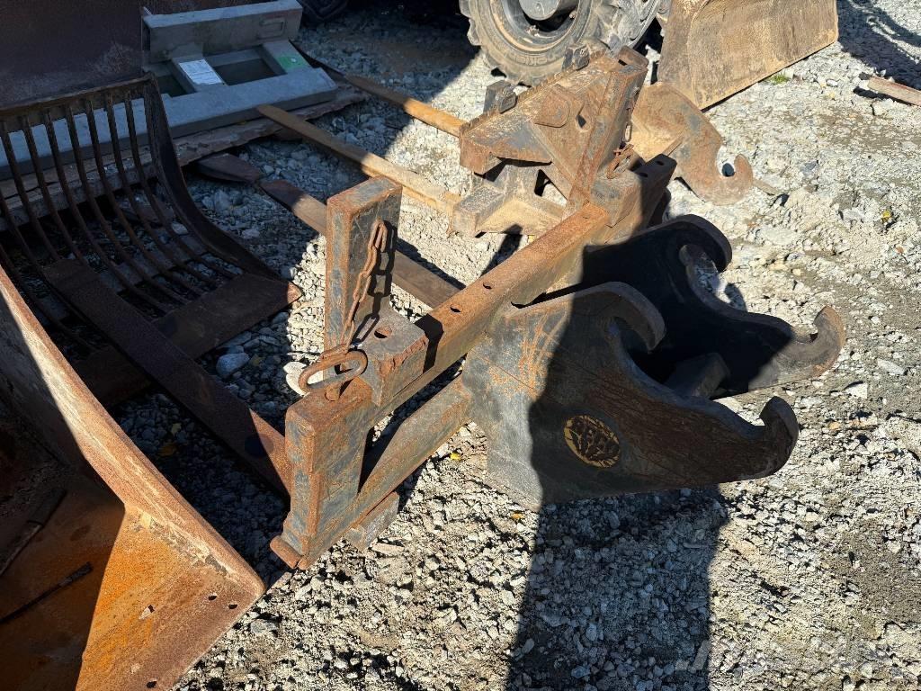 Mecalac 7 MWR Bageri točkaši