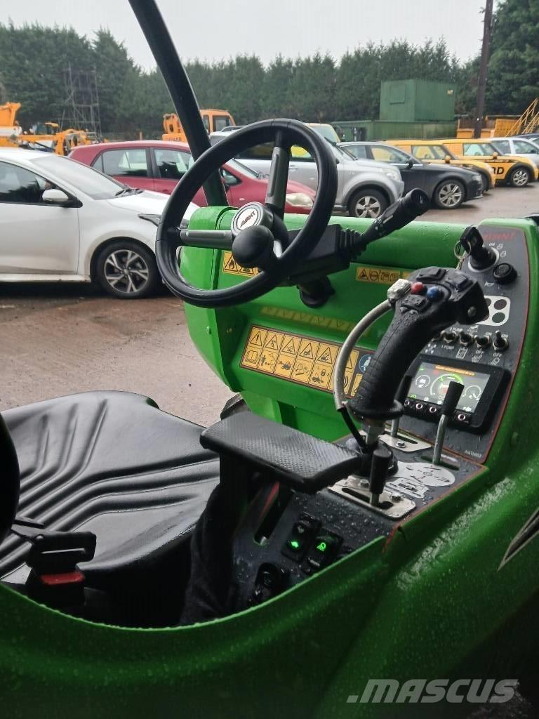 Avant 760i Višenamenski utovarivači