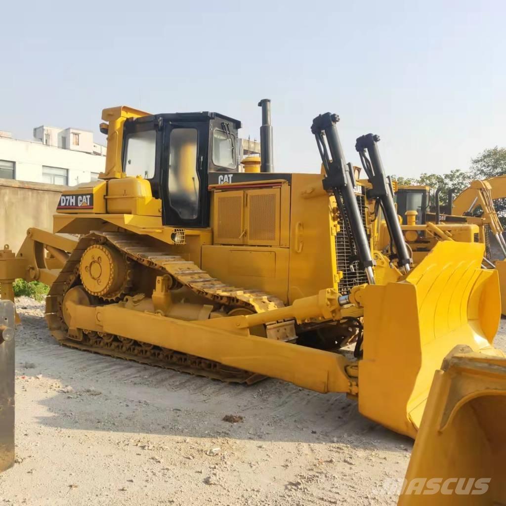 CAT D7H Buldožeri guseničari