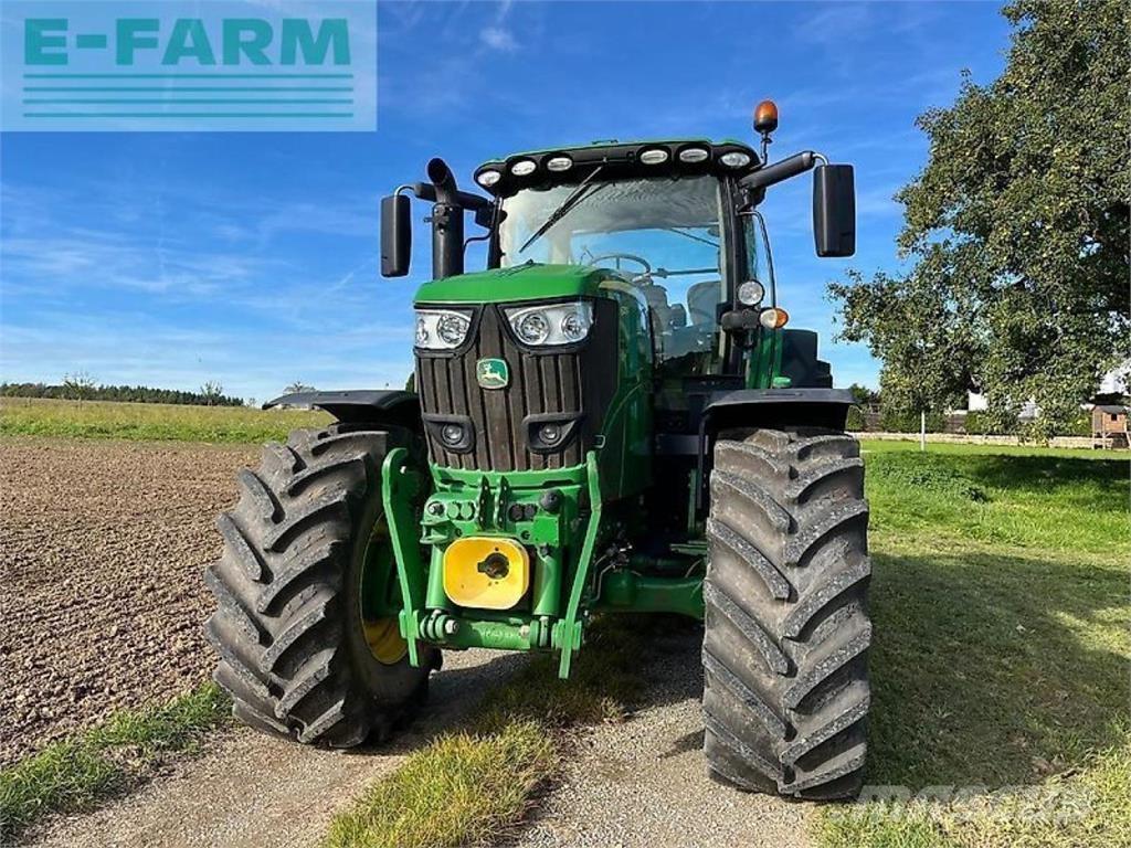 John Deere 6215r Traktori