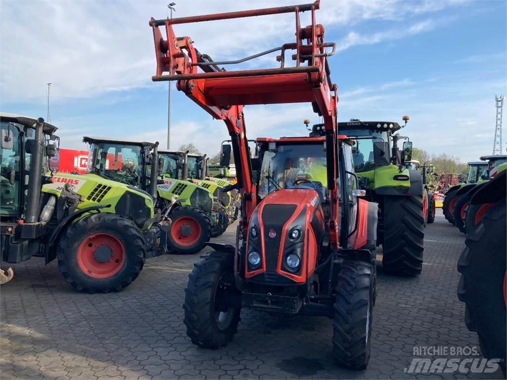 Ursus C-380 Traktori