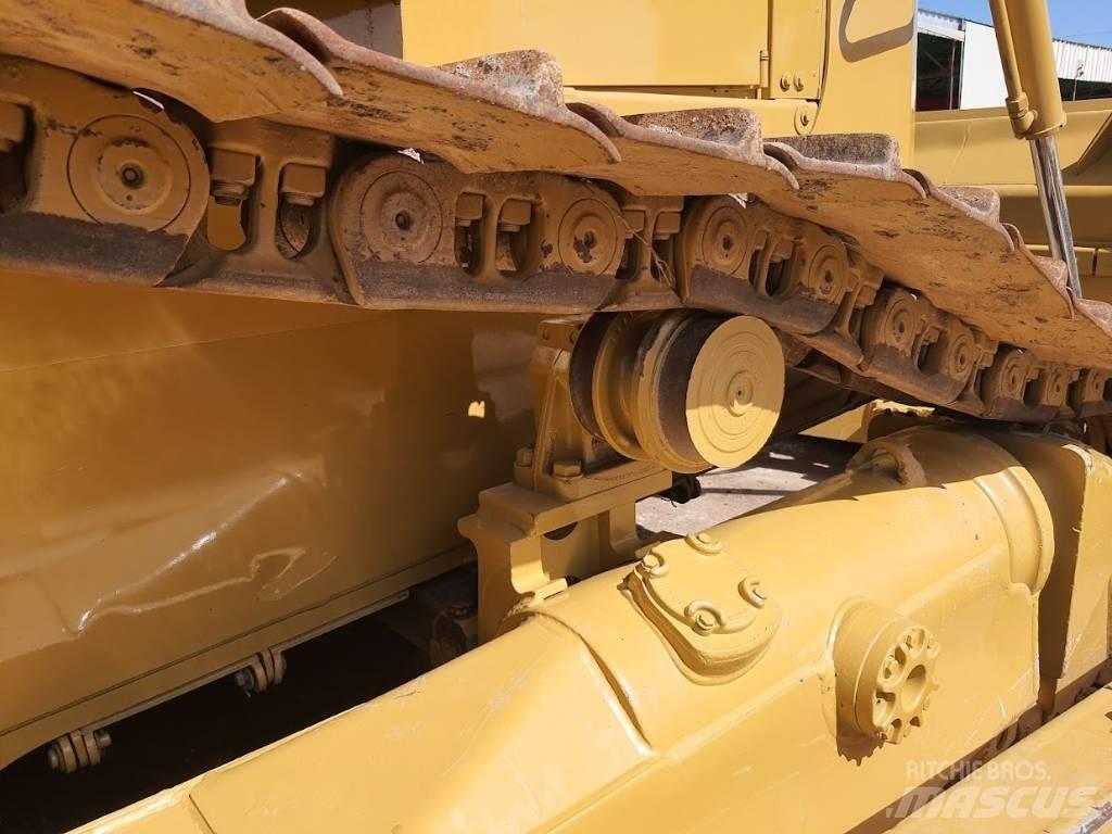 CAT D 6 R XL III Buldožeri guseničari
