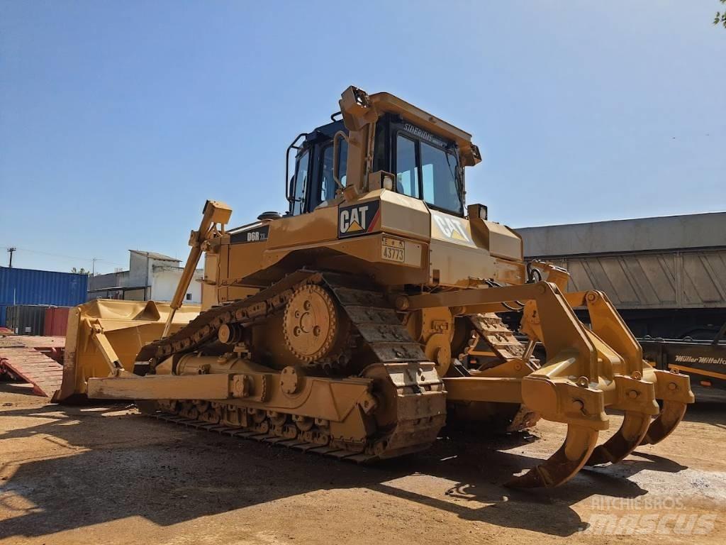 CAT D 6 R XL III Buldožeri guseničari