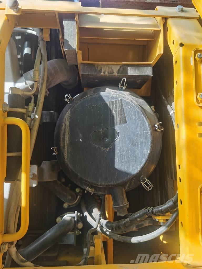 Komatsu PC 460LC-8 Bageri guseničari