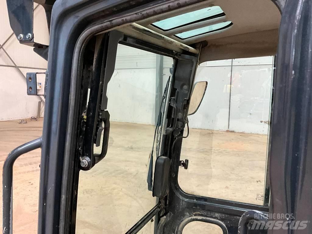 Kubota U 48-4 / U 55-4 Kabine i unutrašnjost