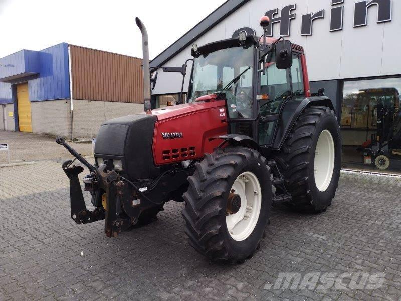 Valtra 6850 Traktori