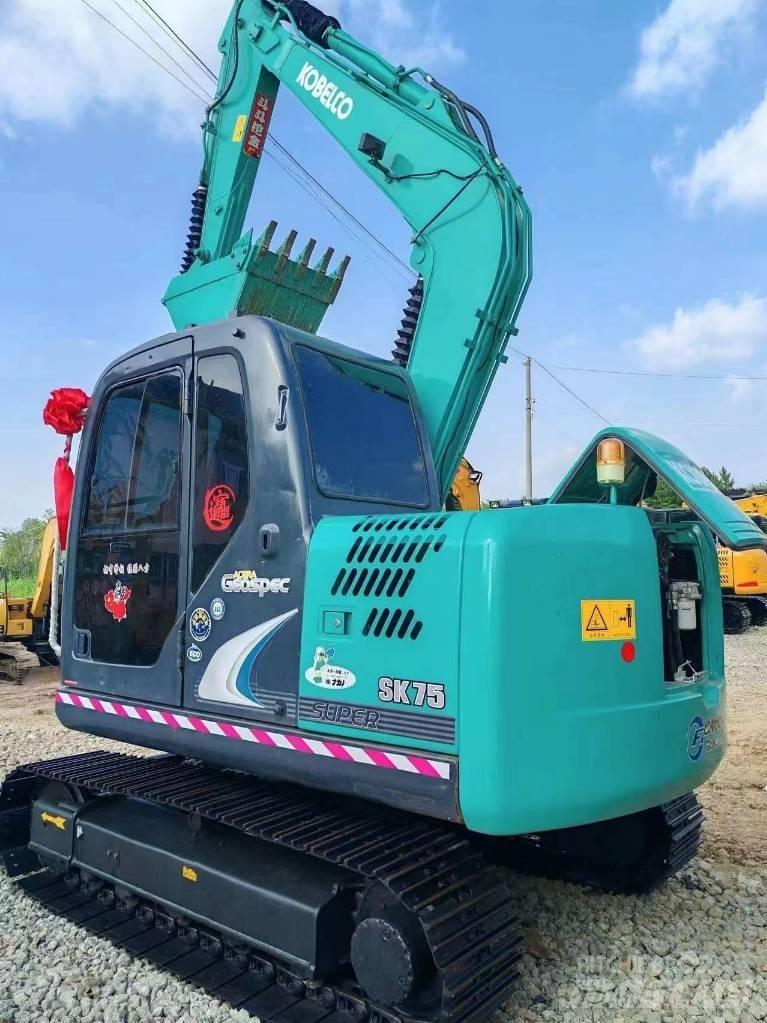 Kobelco SK 75 Bageri guseničari