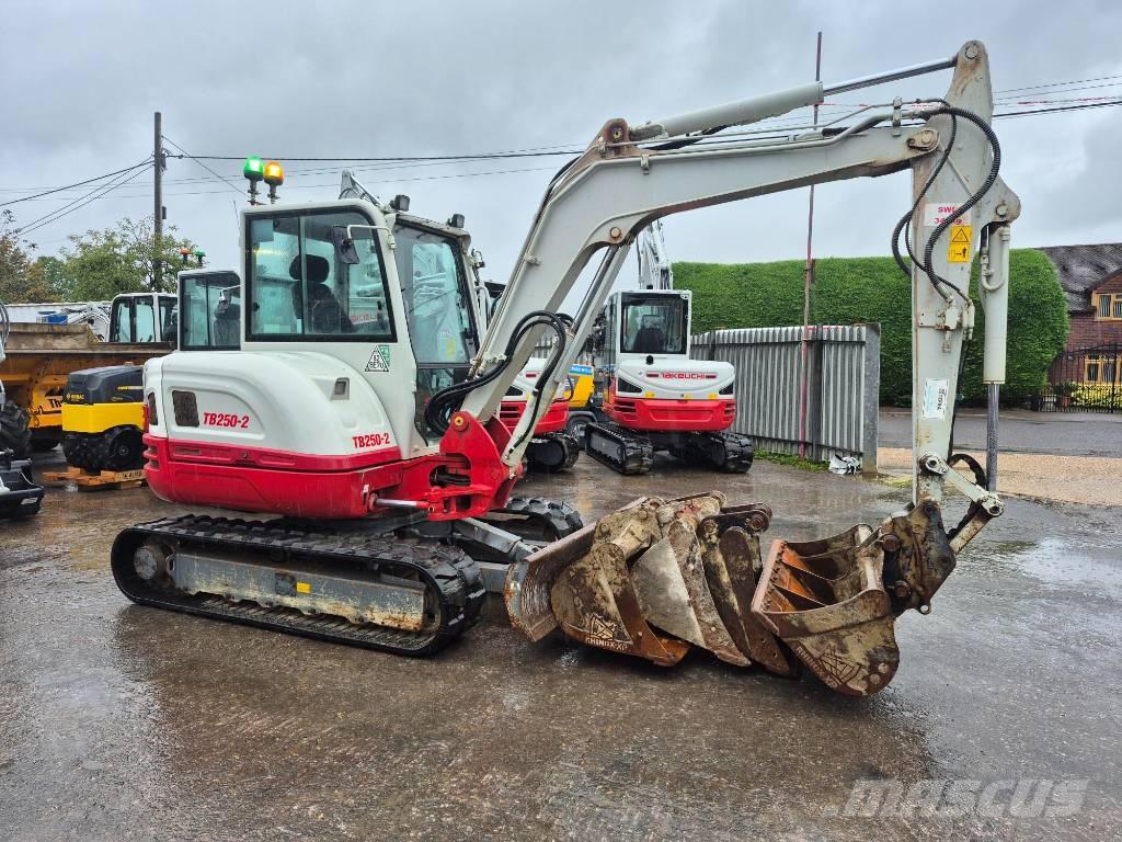 Takeuchi TB 250 Mini bageri < 7t