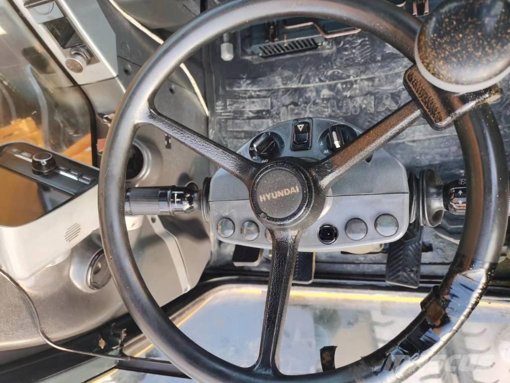 Hyundai R210W-7 Bageri točkaši