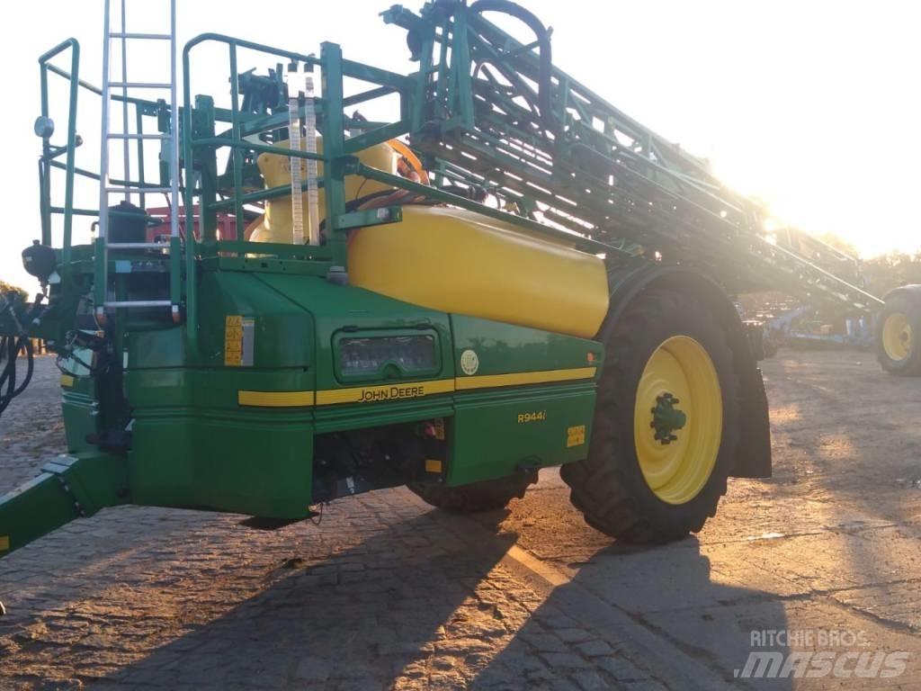 John Deere R944i Vučene prskalice