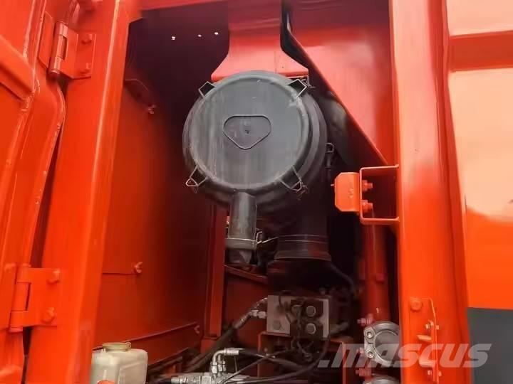 Doosan DX 225 LC Bageri guseničari