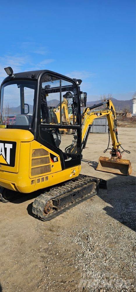 CAT 302.2 D Mini bageri < 7t