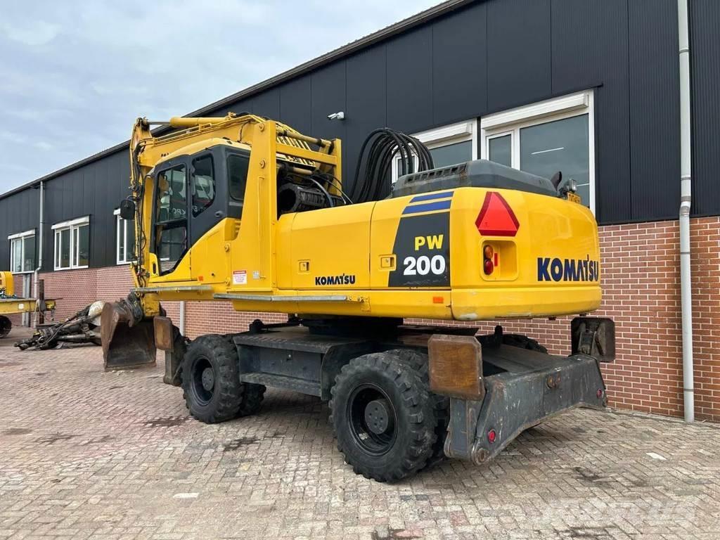 Komatsu PW200 Bageri točkaši