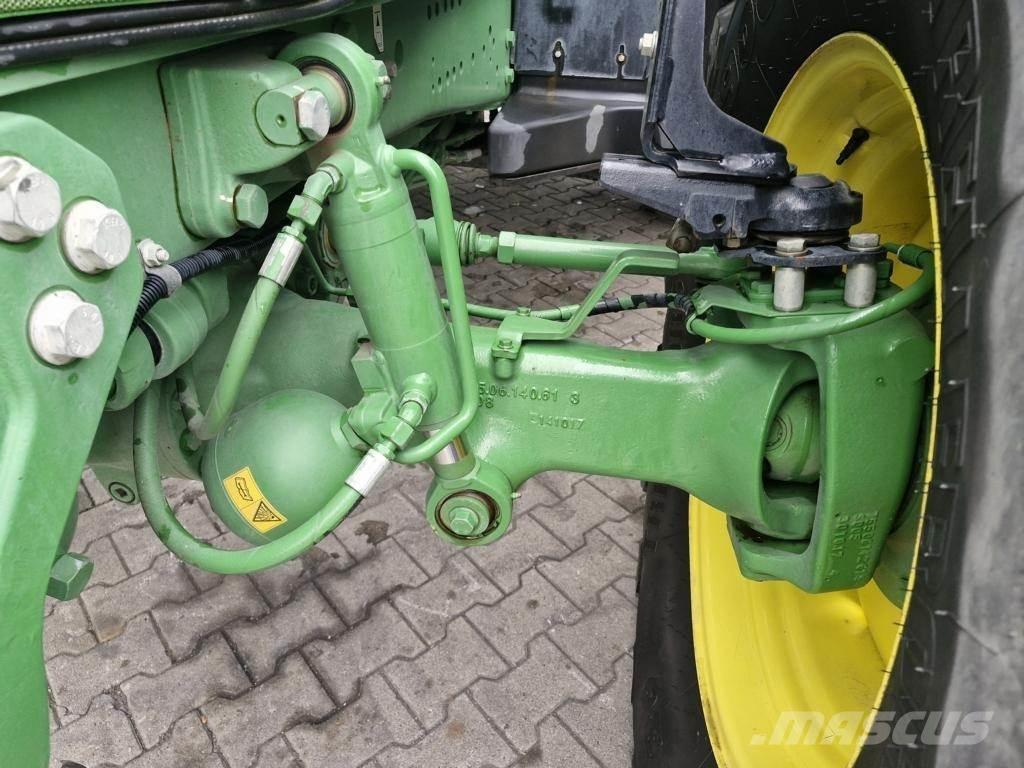 John Deere 6230R Traktori