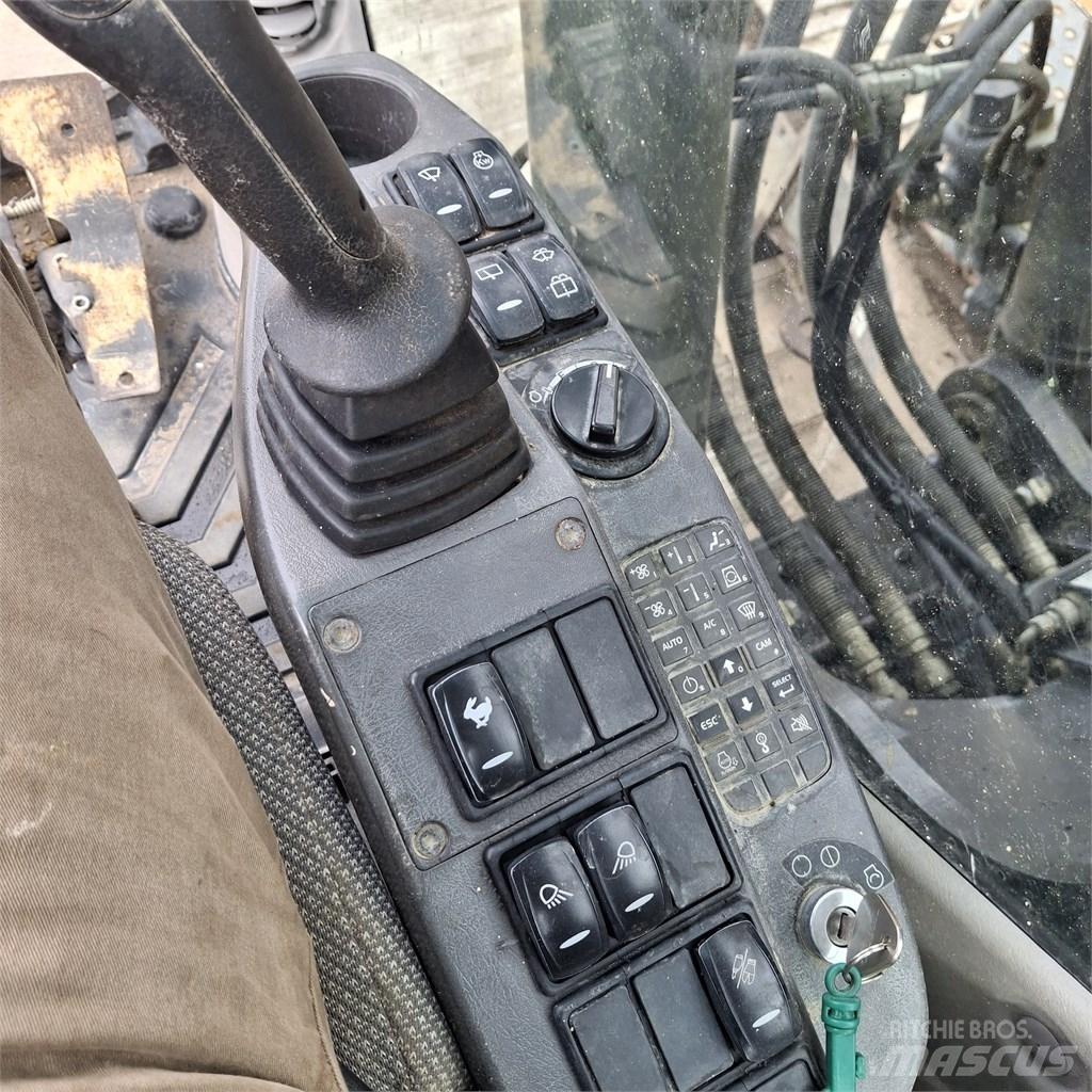 Volvo EC 210 C L Bageri guseničari