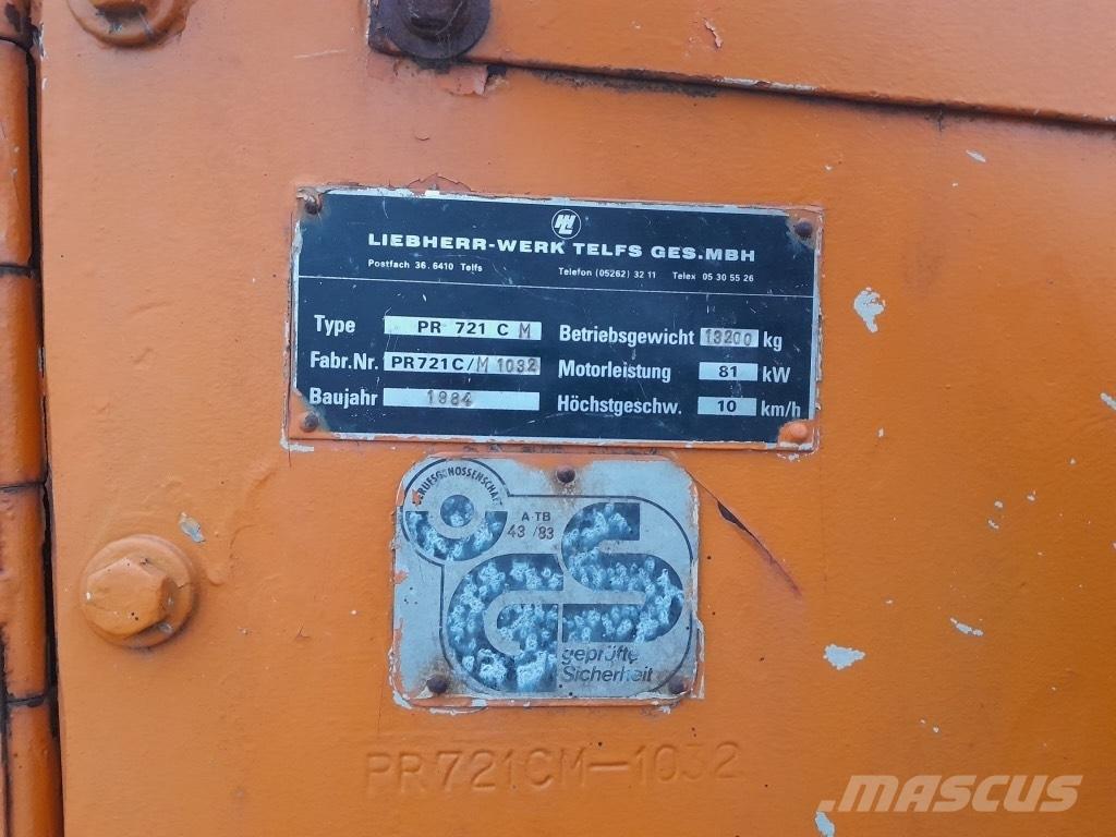 Liebherr PR 721 C Buldožeri guseničari