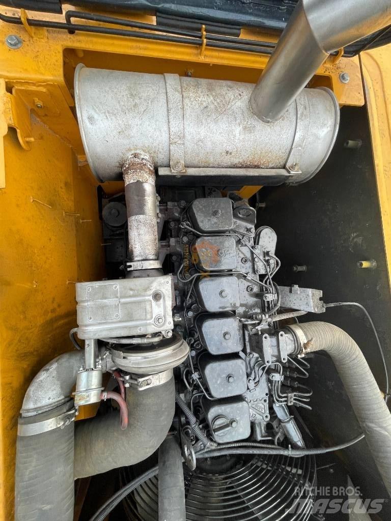 Hyundai 210W-9 Bageri točkaši
