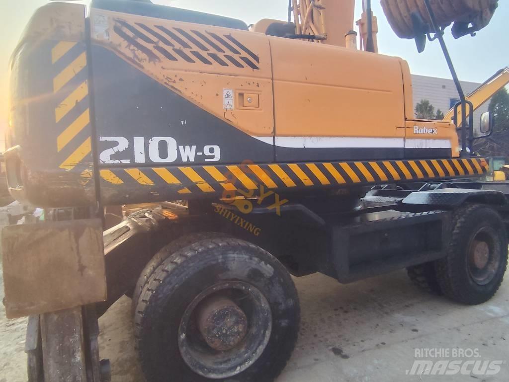 Hyundai 210W-9 Bageri točkaši