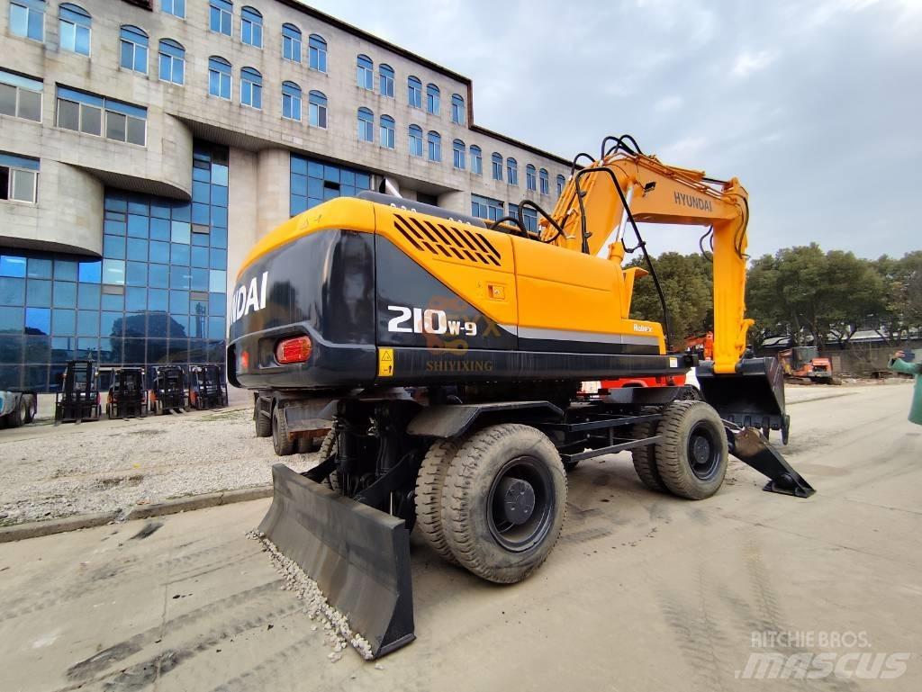 Hyundai 210W-9 Bageri točkaši