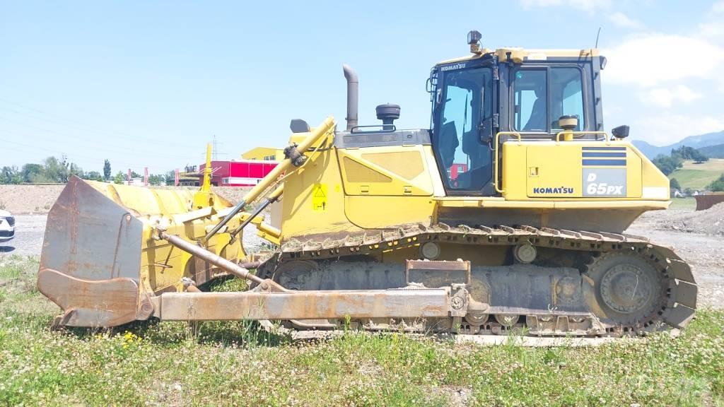 Komatsu D 65 PX-17 Buldožeri guseničari