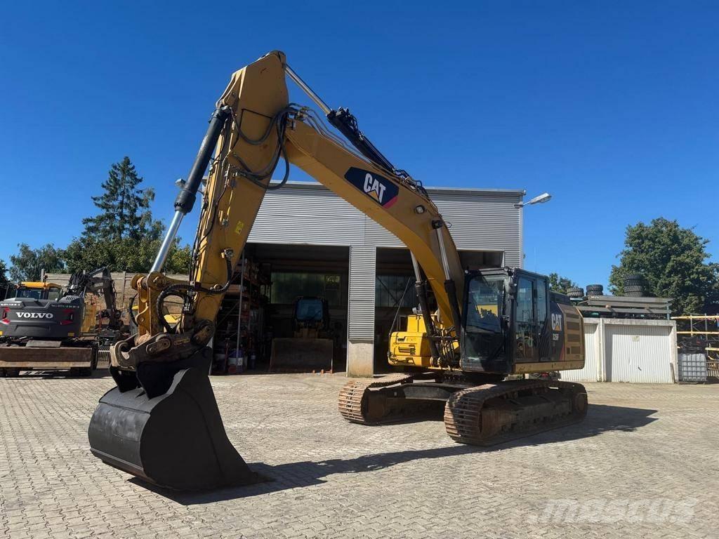 CAT 326 F LN Bageri guseničari